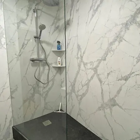 Cosy Centre-ville 아파트 *